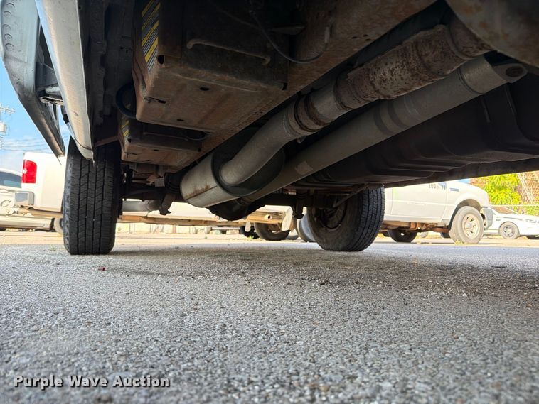 image for item FB8893 2008 Ford E350 van