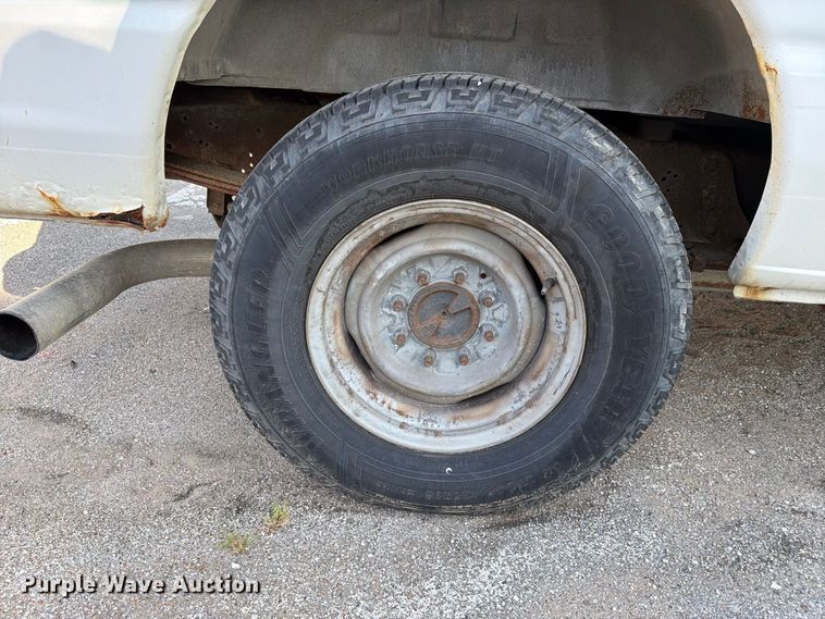 image for item FB8893 2008 Ford E350 van