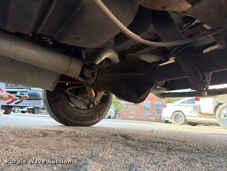 image for item FB8893 2008 Ford E350 van