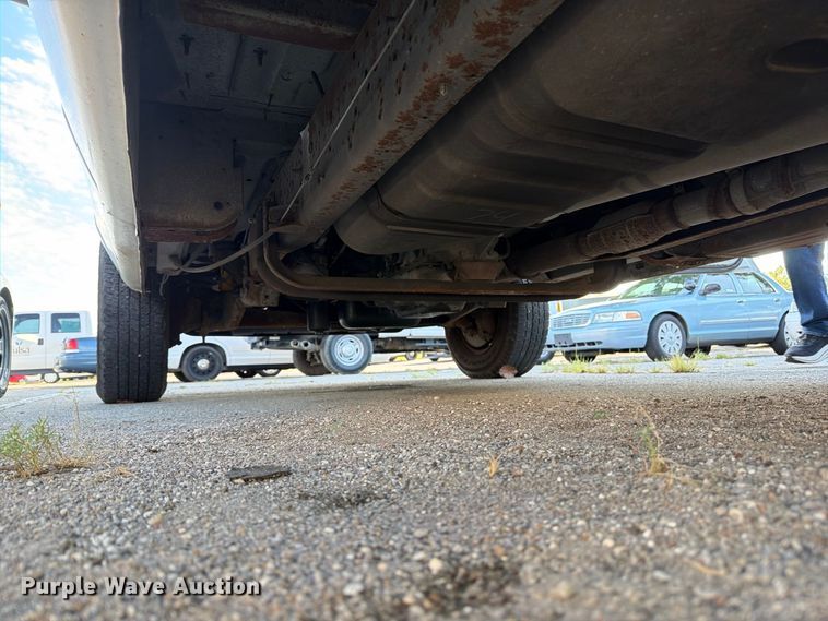 image for item FB8893 2008 Ford E350 van