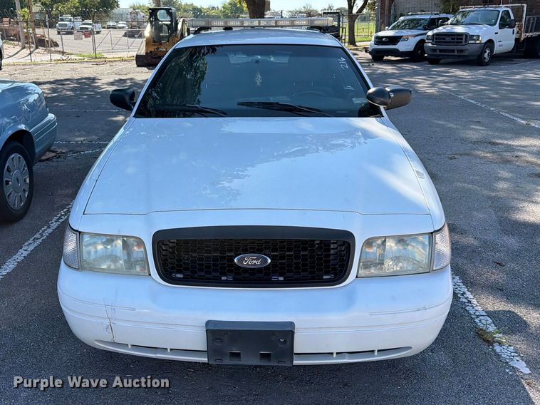 image for item FB8895 2011 Ford Crown Victoria Police Interceptor 