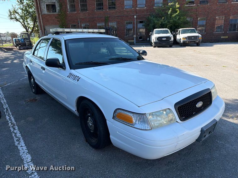 image for item FB8895 2011 Ford Crown Victoria Police Interceptor 