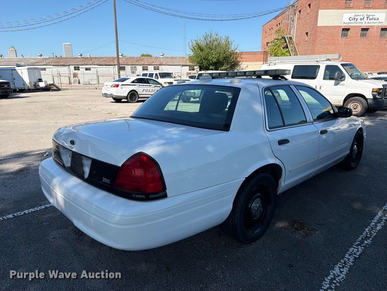 image for item FB8895 2011 Ford Crown Victoria Police Interceptor 