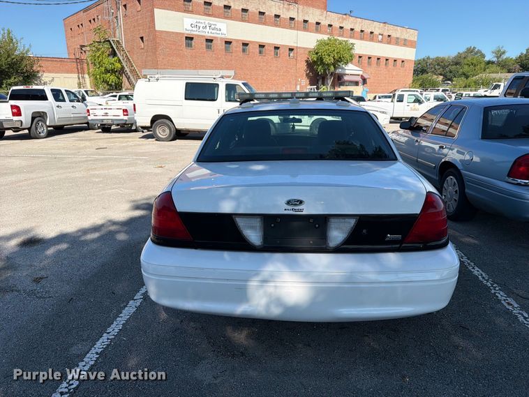 image for item FB8895 2011 Ford Crown Victoria Police Interceptor 