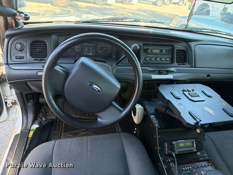 image for item FB8895 2011 Ford Crown Victoria Police Interceptor 