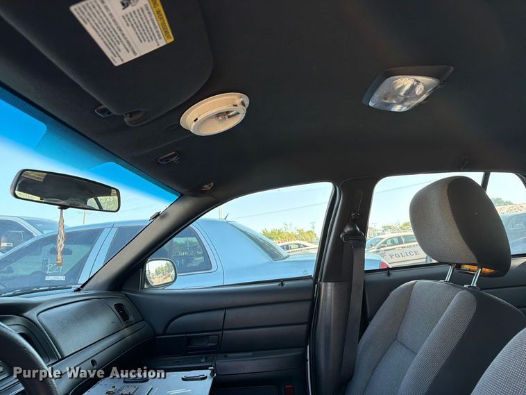 image for item FB8895 2011 Ford Crown Victoria Police Interceptor 