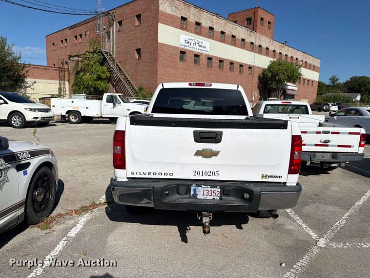 image for item FB8896 2010 Chevrolet Silverado 1500 Crew Cab pickup truck