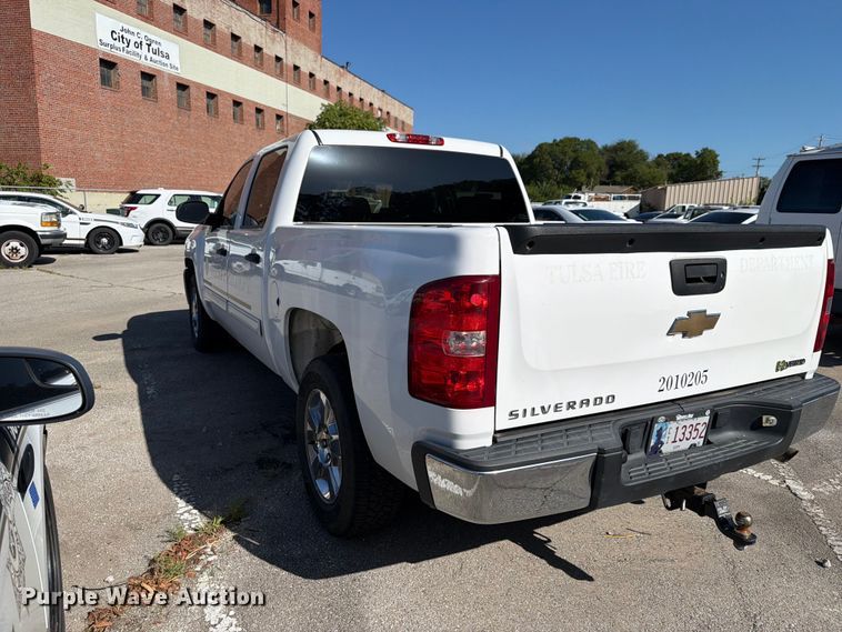 image for item FB8896 2010 Chevrolet Silverado 1500 Crew Cab pickup truck