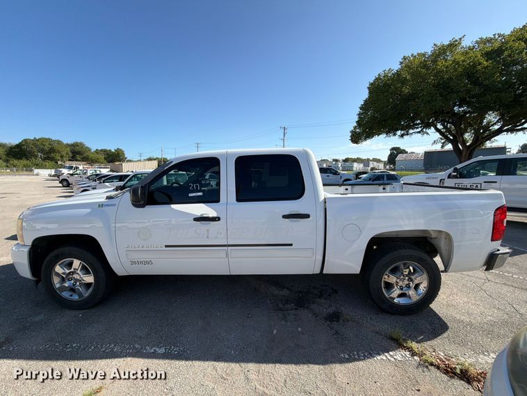image for item FB8896 2010 Chevrolet Silverado 1500 Crew Cab pickup truck