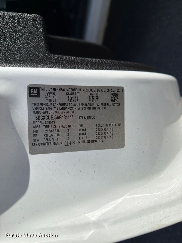 image for item FB8896 2010 Chevrolet Silverado 1500 Crew Cab pickup truck