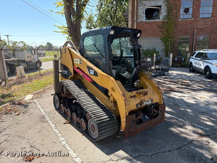 image for item FB8897 2010 Caterpillar 277C tracked skid steer loader
