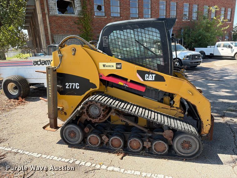image for item FB8897 2010 Caterpillar 277C tracked skid steer loader