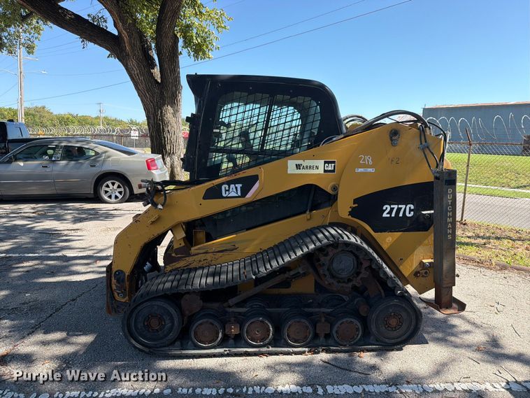 image for item FB8897 2010 Caterpillar 277C tracked skid steer loader