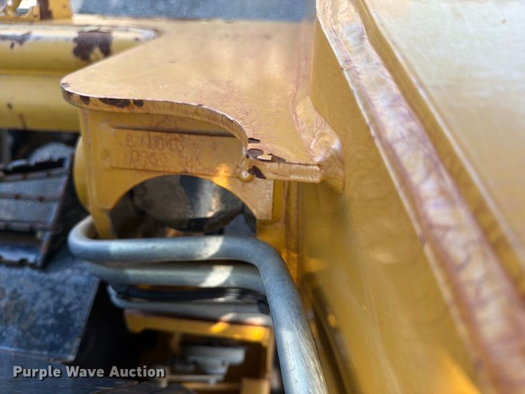 image for item FB8897 2010 Caterpillar 277C tracked skid steer loader
