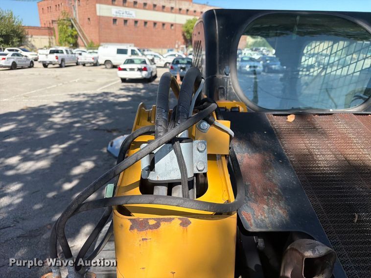 image for item FB8897 2010 Caterpillar 277C tracked skid steer loader