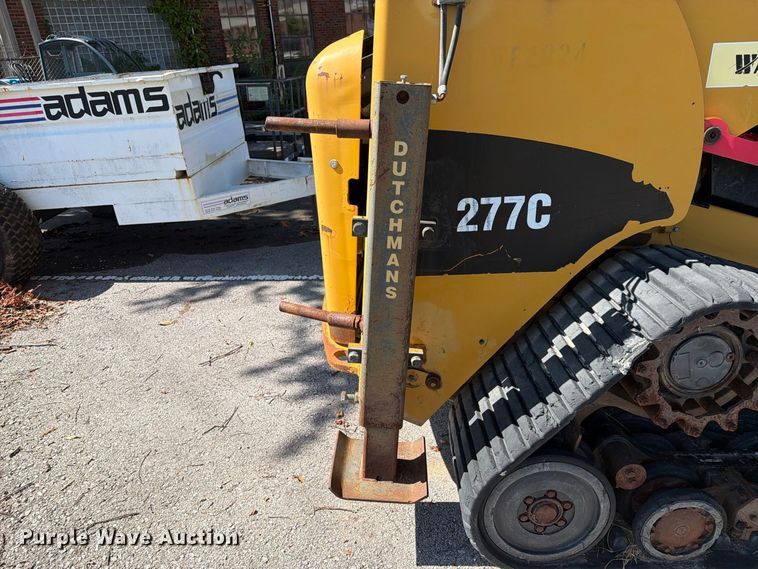 image for item FB8897 2010 Caterpillar 277C tracked skid steer loader