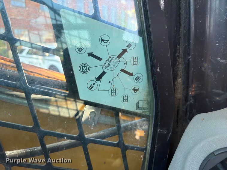 image for item FB8897 2010 Caterpillar 277C tracked skid steer loader