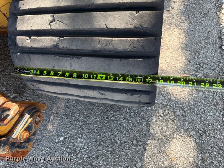 image for item FB8897 2010 Caterpillar 277C tracked skid steer loader