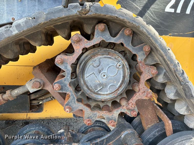image for item FB8897 2010 Caterpillar 277C tracked skid steer loader