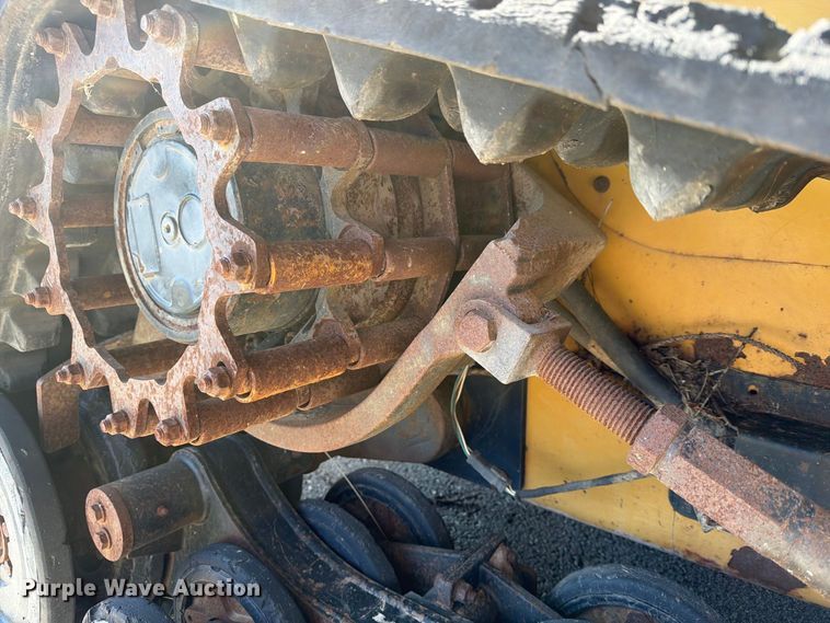image for item FB8897 2010 Caterpillar 277C tracked skid steer loader