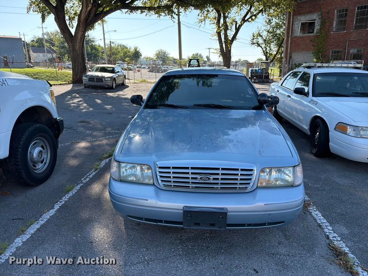 image for item FB8900 2011 Ford Crown Victoria Police Interceptor 