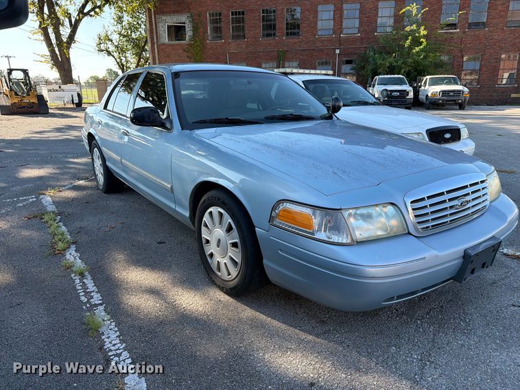 image for item FB8900 2011 Ford Crown Victoria Police Interceptor 