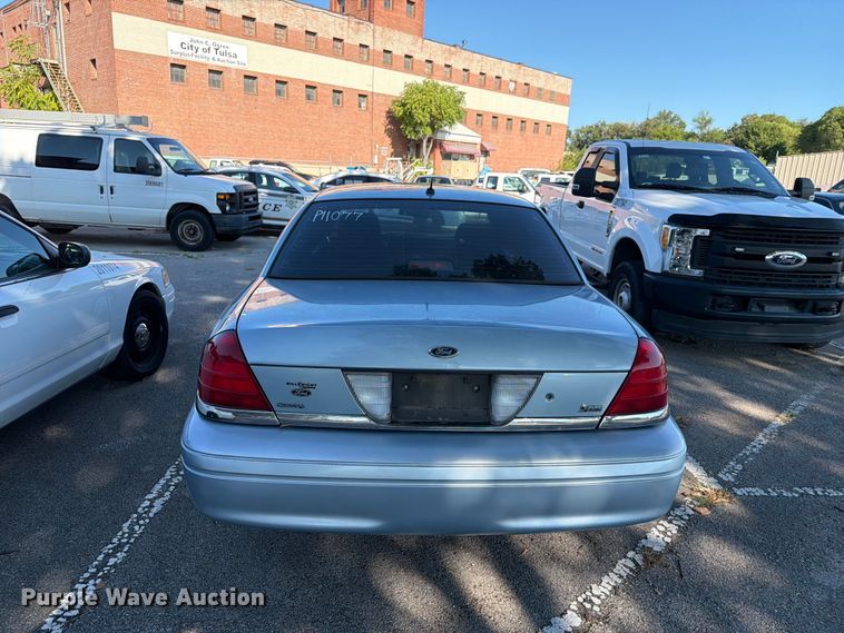 image for item FB8900 2011 Ford Crown Victoria Police Interceptor 
