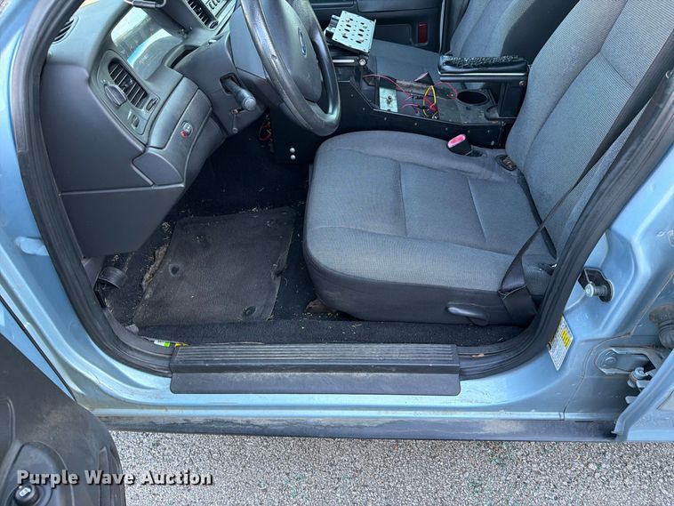 image for item FB8900 2011 Ford Crown Victoria Police Interceptor 