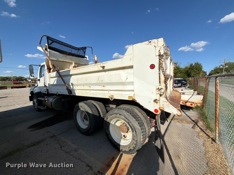 image for item FB8903 2018 Freightliner 114SD dump truck