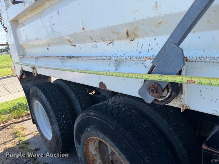 image for item FB8903 2018 Freightliner 114SD dump truck