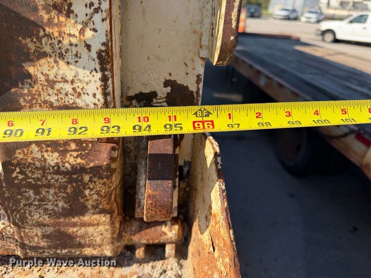 image for item FB8903 2018 Freightliner 114SD dump truck