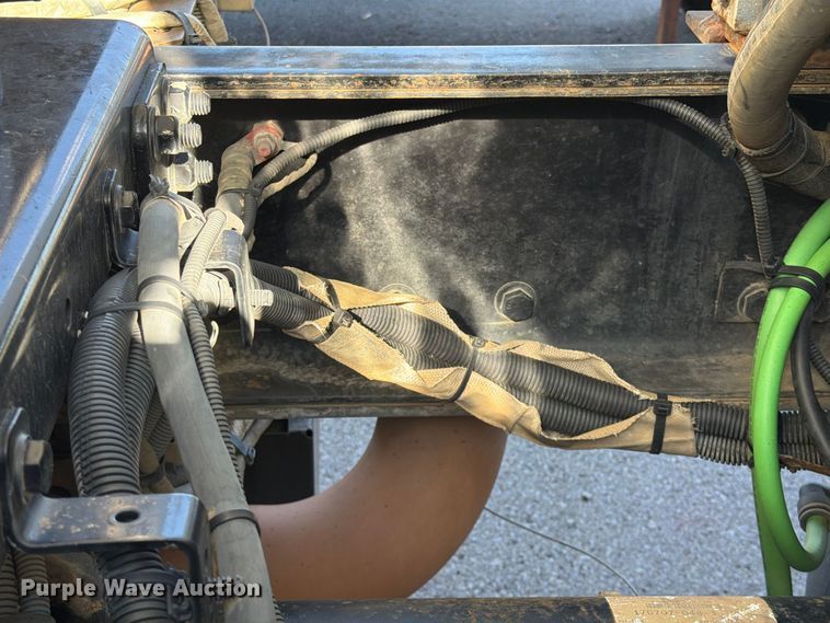 image for item FB8903 2018 Freightliner 114SD dump truck