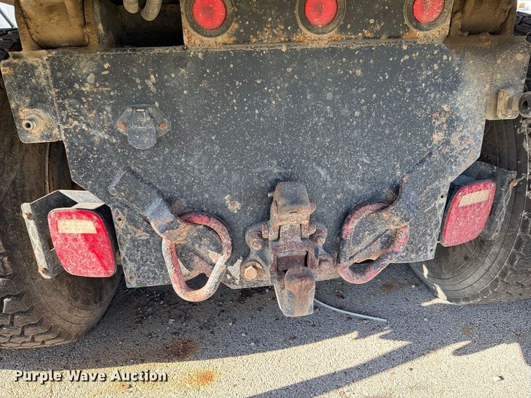 image for item FB8903 2018 Freightliner 114SD dump truck