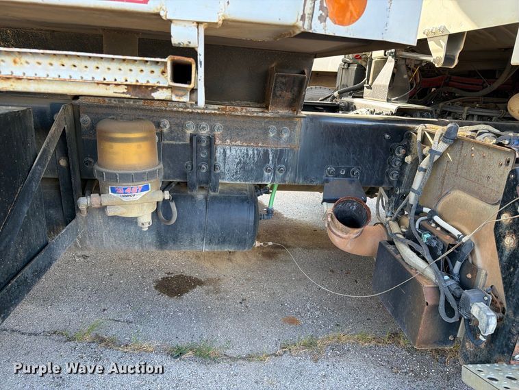 image for item FB8903 2018 Freightliner 114SD dump truck