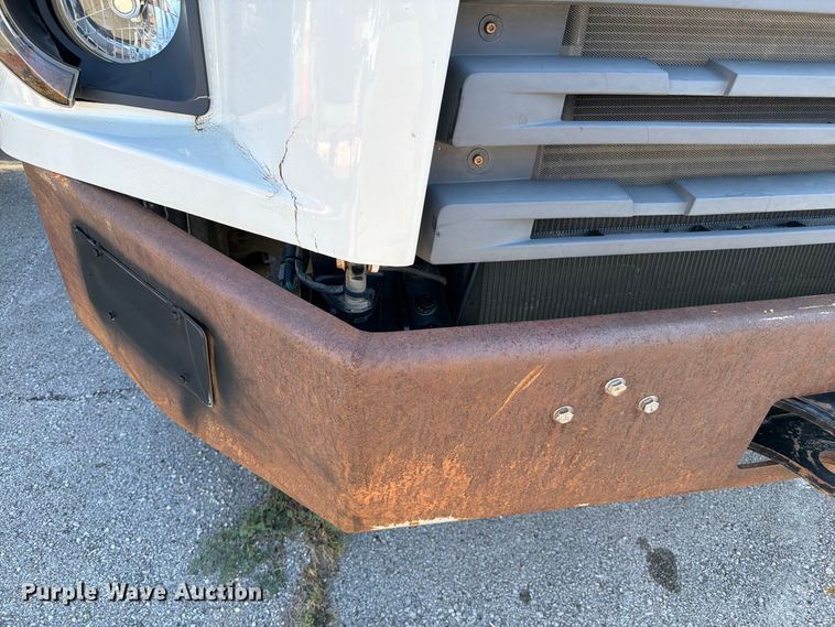 image for item FB8903 2018 Freightliner 114SD dump truck