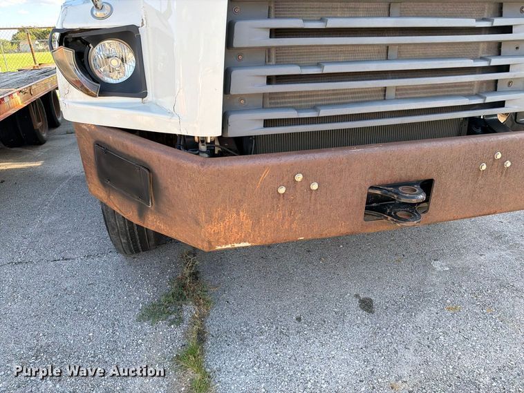 image for item FB8903 2018 Freightliner 114SD dump truck