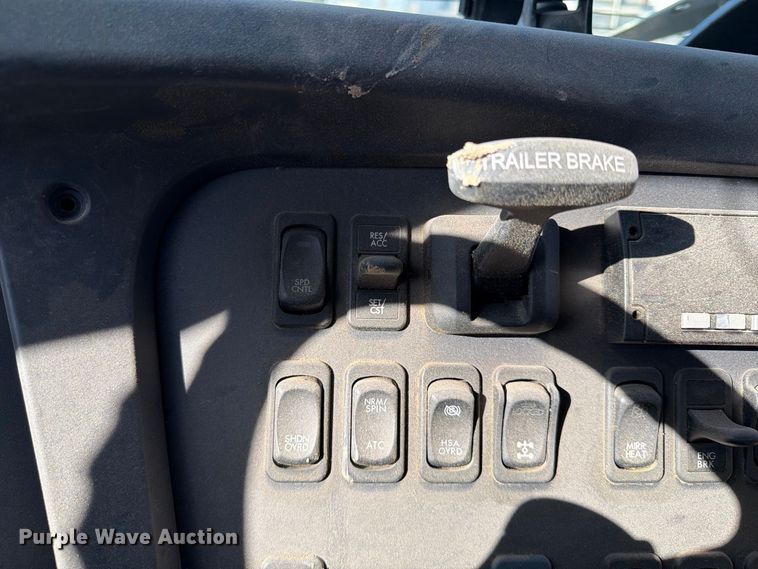 image for item FB8903 2018 Freightliner 114SD dump truck