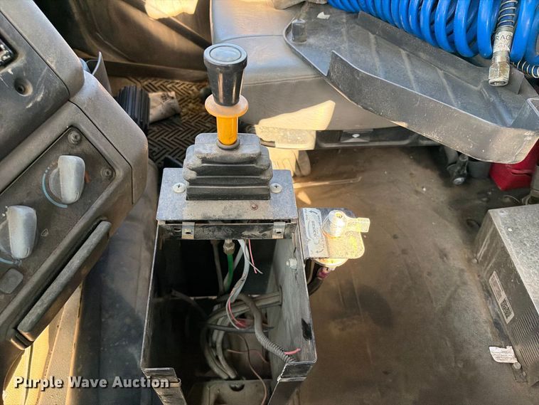 image for item FB8903 2018 Freightliner 114SD dump truck