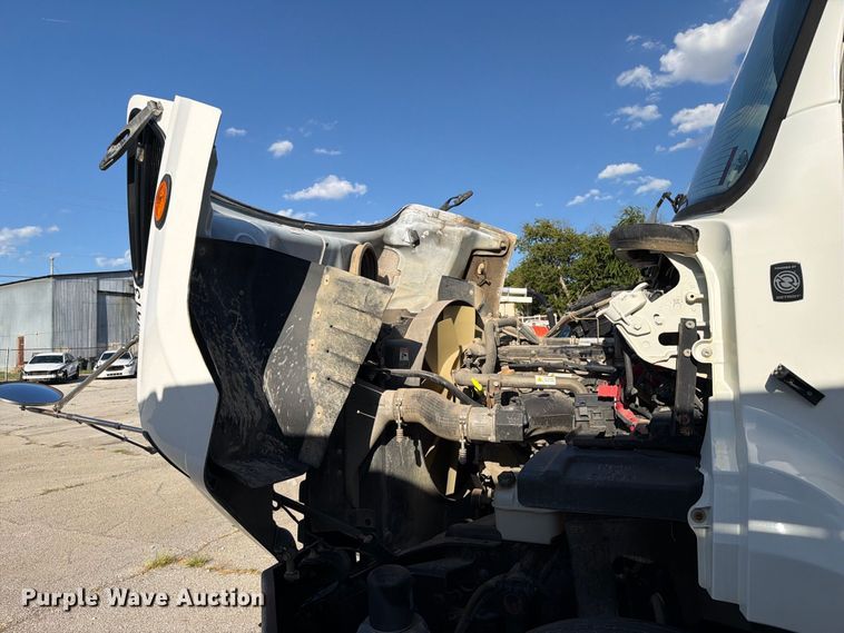 image for item FB8903 2018 Freightliner 114SD dump truck
