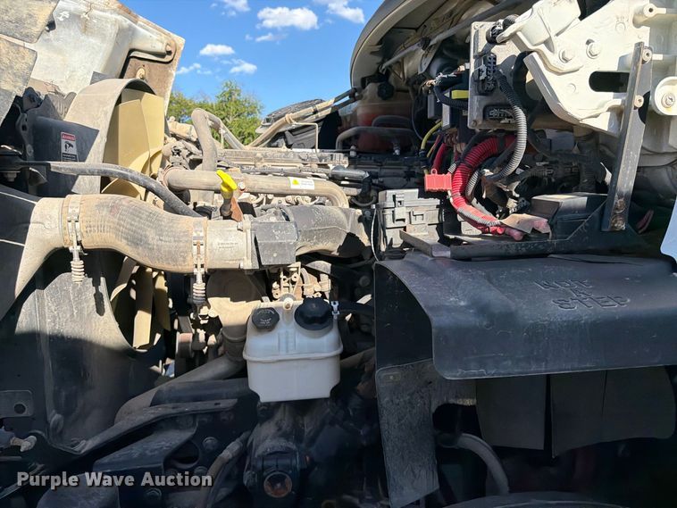 image for item FB8903 2018 Freightliner 114SD dump truck