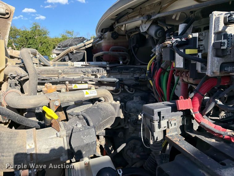 image for item FB8903 2018 Freightliner 114SD dump truck