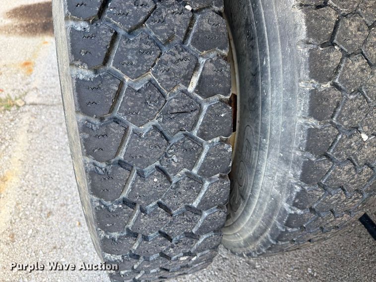 image for item FB8903 2018 Freightliner 114SD dump truck