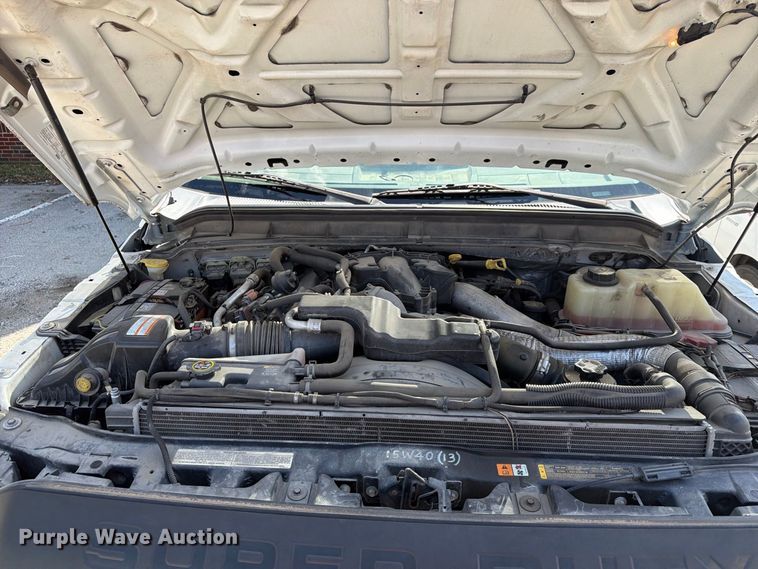 image for item FB8905 2011 Ford F350 Super Duty utility bed pickup truck