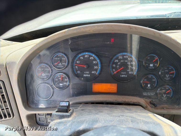image for item FB8908 2009 International DuraStar 4400 flatbed truck