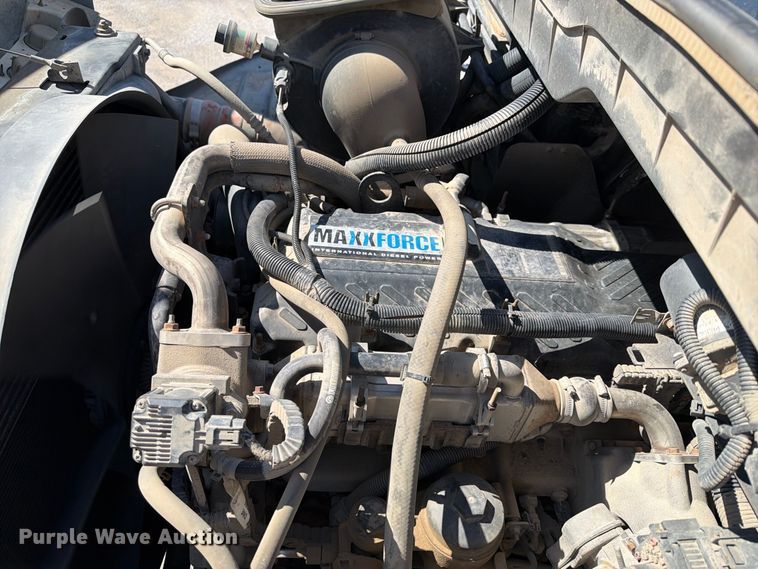 image for item FB8908 2009 International DuraStar 4400 flatbed truck