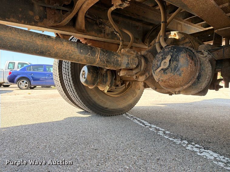 image for item FB8908 2009 International DuraStar 4400 flatbed truck