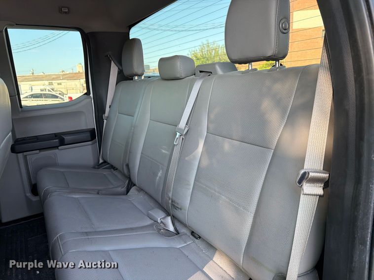 image for item FB8909 2017 Ford F250 Super Duty Ext. Cab pickup truck