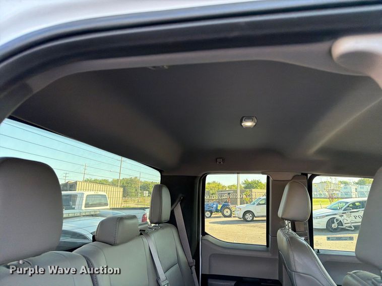 image for item FB8909 2017 Ford F250 Super Duty Ext. Cab pickup truck