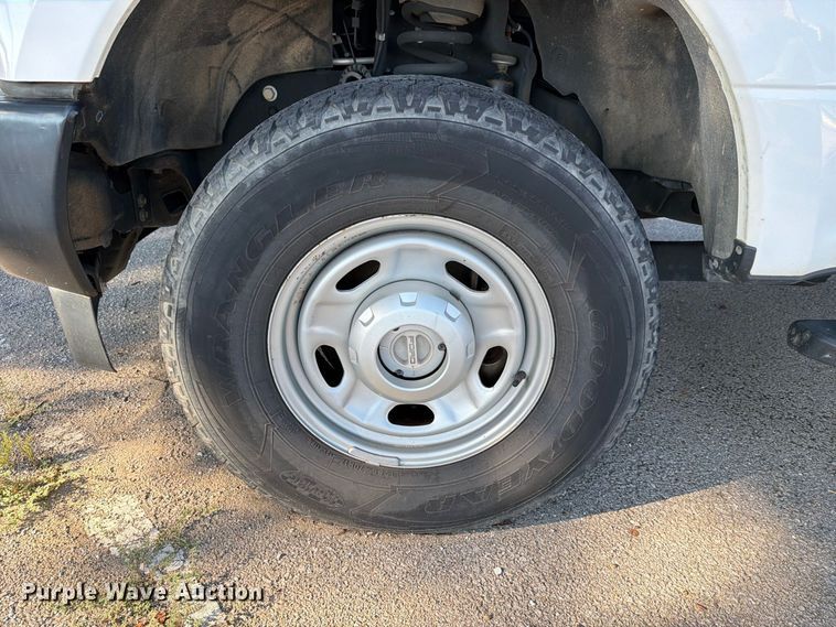 image for item FB8909 2017 Ford F250 Super Duty Ext. Cab pickup truck