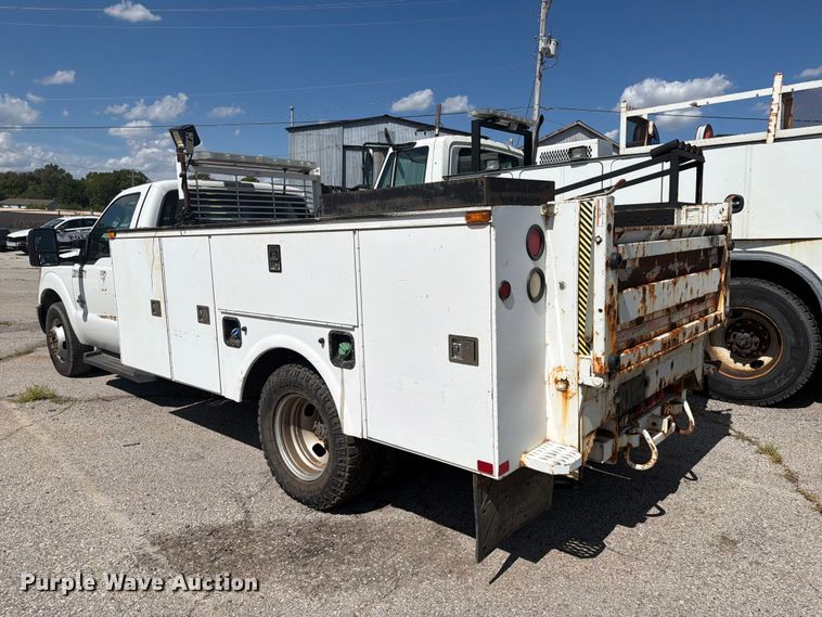 image for item FB8910 2015 Ford F350 Super Duty utility bed pickup truck
